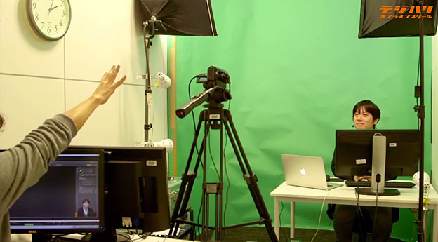 デジタルハリウッド様の本社オフィスで行われている、「ROBUSKEY STUDIO」を活用した動画教材の収録風景